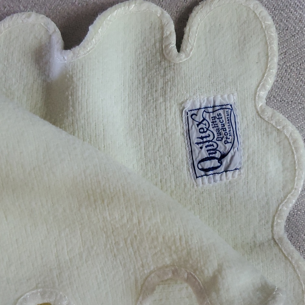 Vintage Christening Gown, Bonnets And Blankets - Picture 15 of 17
